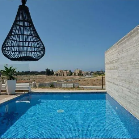 Leonidas Paphos