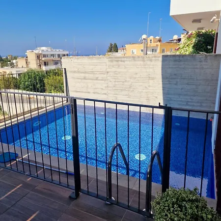 Leonidas Paphos